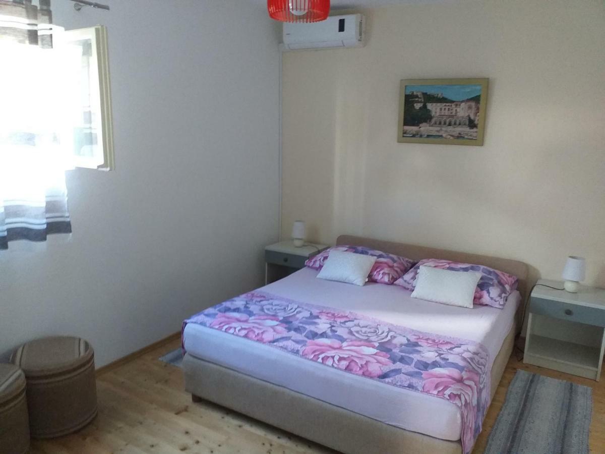 Apartmani Luna Hvar Town Buitenkant foto